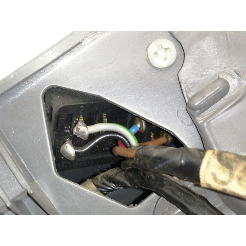 Recambio de mando elevalunas delantero izquierdo para opel corsa b swing referencia OEM IAM 90388347LH  