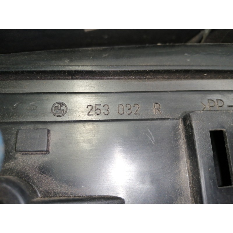 Recambio de piloto trasero derecho para smart coupe passion referencia OEM IAM 253042 253032 0001690V002