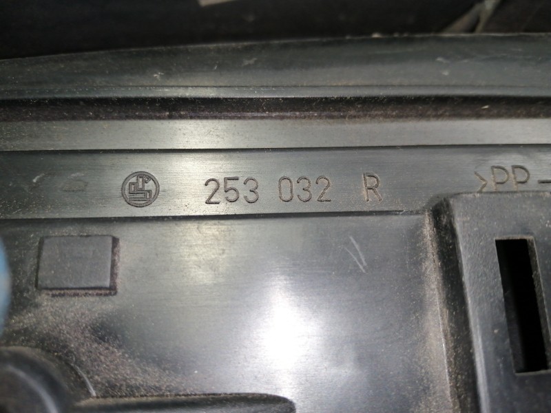 Recambio de piloto trasero derecho para smart coupe passion referencia OEM IAM 253042 253032 0001690V002