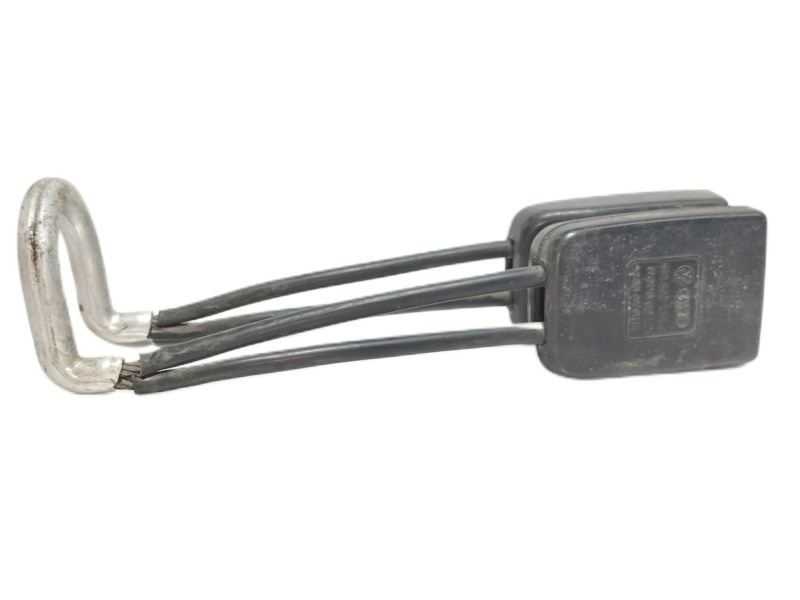 Recambio de enganche cinturon trasero central para volkswagen golf ii (191/193) moda referencia OEM IAM 1H0857739A  