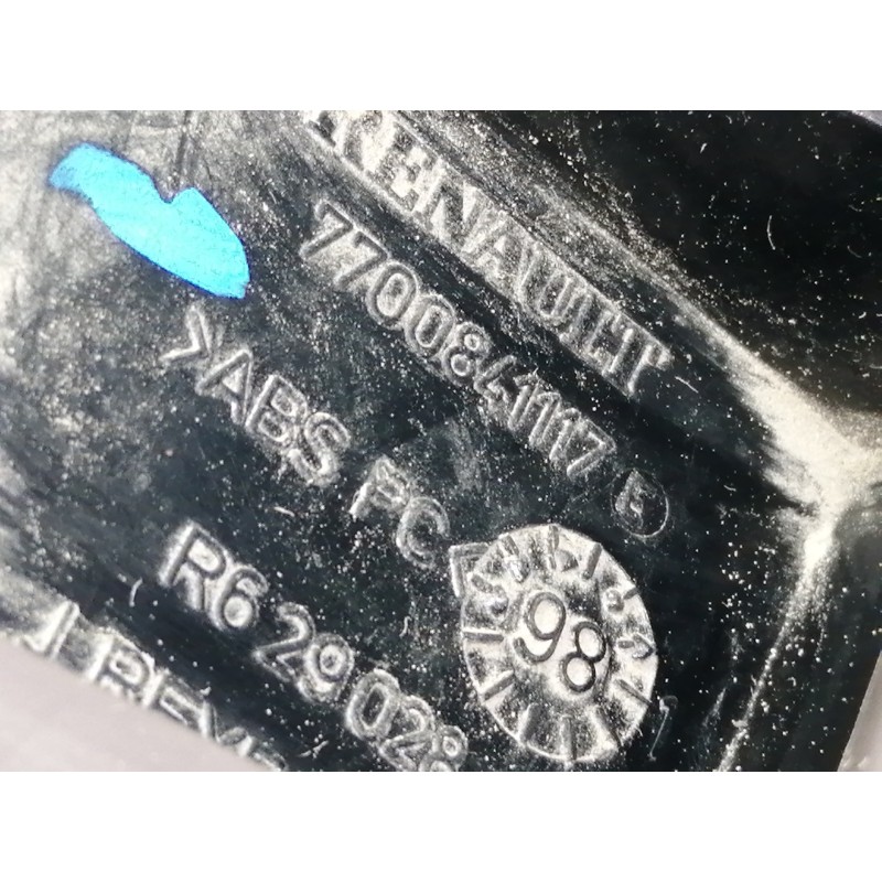 Recambio de guantera para renault master desde ´98 2.5 diesel referencia OEM IAM 7700351871 770084117 