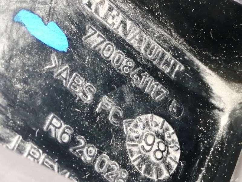 Recambio de guantera para renault master desde ´98 2.5 diesel referencia OEM IAM 7700351871 770084117 