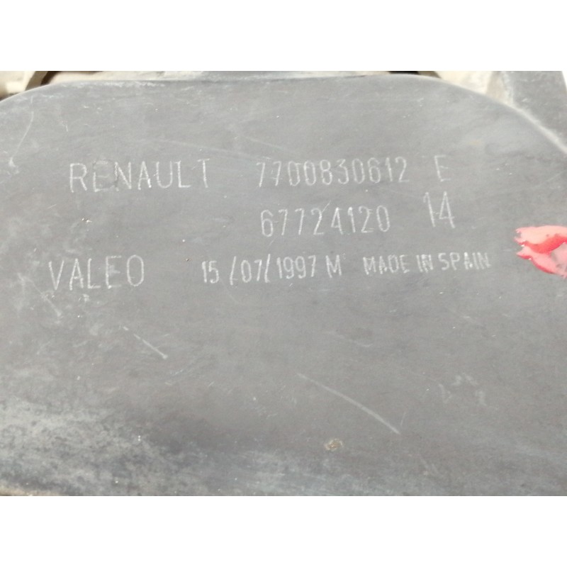 Recambio de faro antiniebla derecho para renault laguna (b56) 2.2 d rt (b56f/g) referencia OEM IAM 7700830612E VALEO 