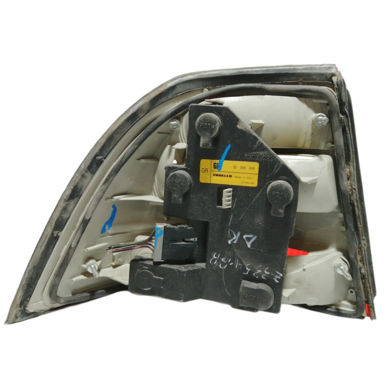 Recambio de piloto trasero derecho para opel vectra b berlina básico referencia OEM IAM 90568049 37365383 GM CARELLO