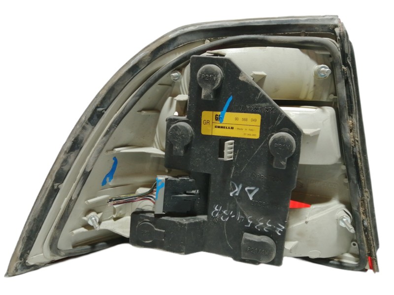 Recambio de piloto trasero derecho para opel vectra b berlina básico referencia OEM IAM 90568049 37365383 GM CARELLO
