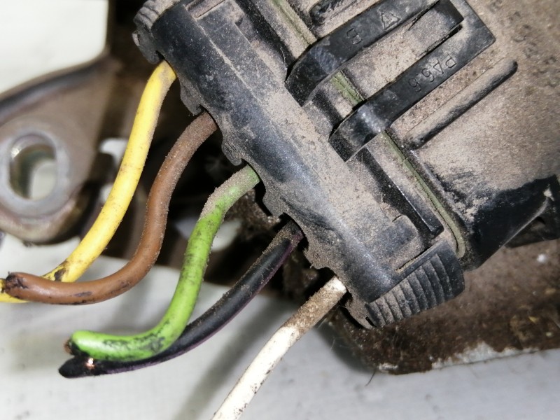 Recambio de motor limpia delantero para opel calibra básico referencia OEM IAM 90346777  