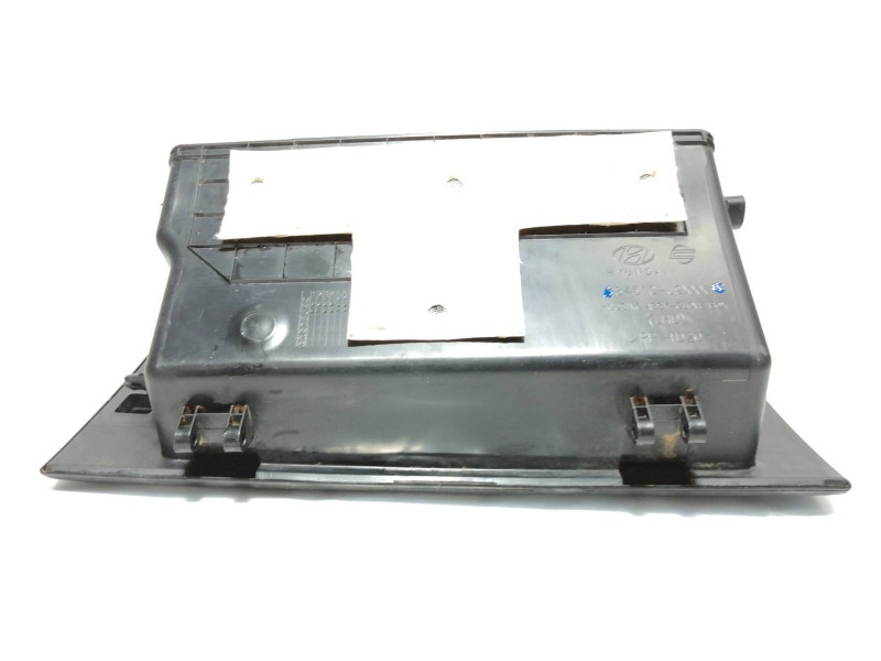 Recambio de guantera para hyundai kona sle 2wd referencia OEM IAM 84510J9XXX  