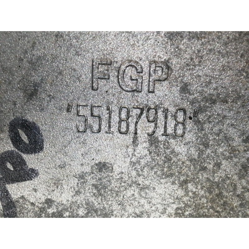 Recambio de soporte bomba inyeccion para opel zafira b cosmo referencia OEM IAM 55187918  