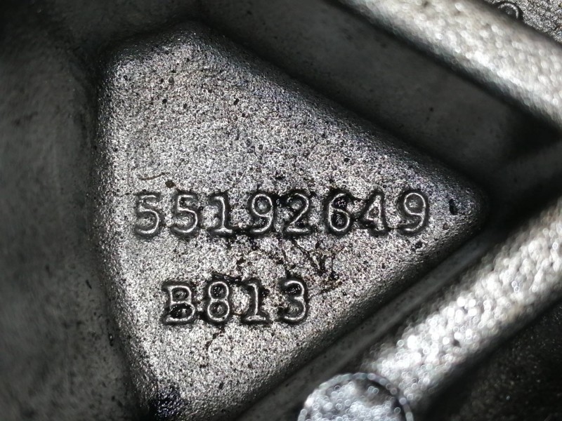 Recambio de tapa distribucion para opel zafira b cosmo referencia OEM IAM 55192649  