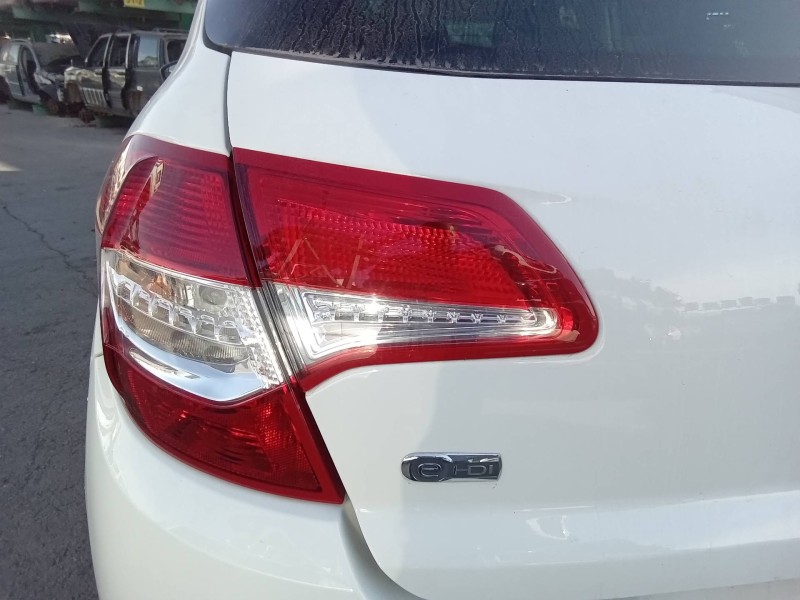 Recambio de piloto trasero izquierdo interior para citroën c4 lim. collection referencia OEM IAM 9672155880  