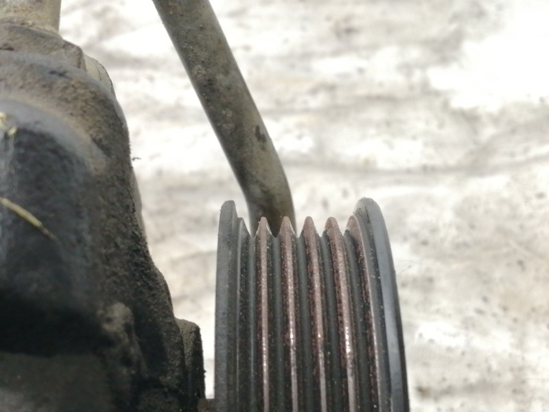 Recambio de bomba direccion para ford fiesta (cbk) ambiente referencia OEM IAM 4DB2003 HBDHP 