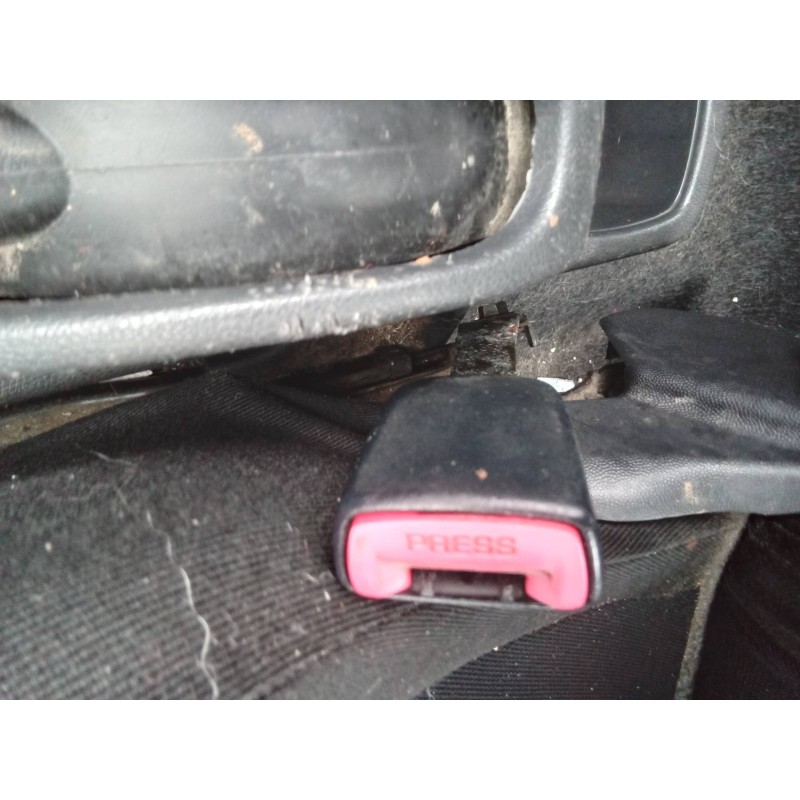 Recambio de enganche cinturon delantero izquierdo para suzuki ignis rm (mh) básico referencia OEM IAM B480 E034501 
