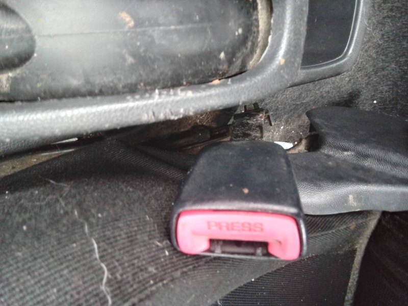 Recambio de enganche cinturon delantero izquierdo para suzuki ignis rm (mh) básico referencia OEM IAM B480 E034501 