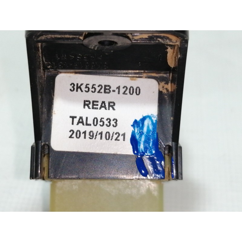 Recambio de mando elevalunas trasero izquierdo para hyundai kona sle 2wd referencia OEM IAM 3K552B1200  