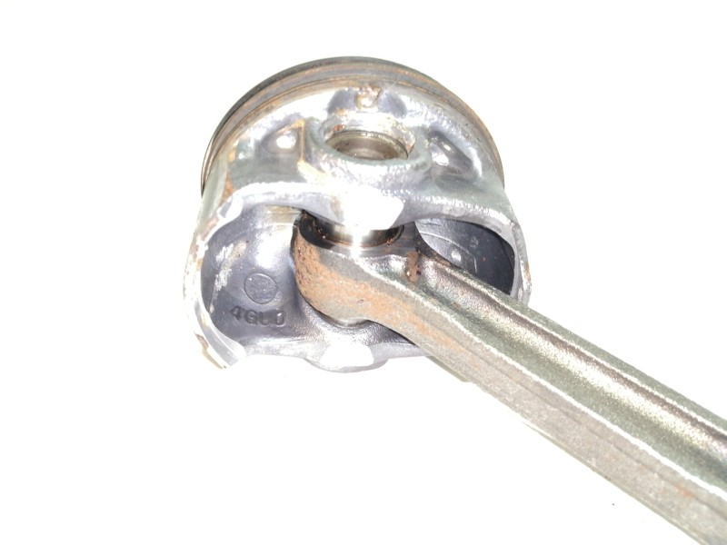 Recambio de piston para hyundai kona sle 2wd referencia OEM IAM 4GUO  