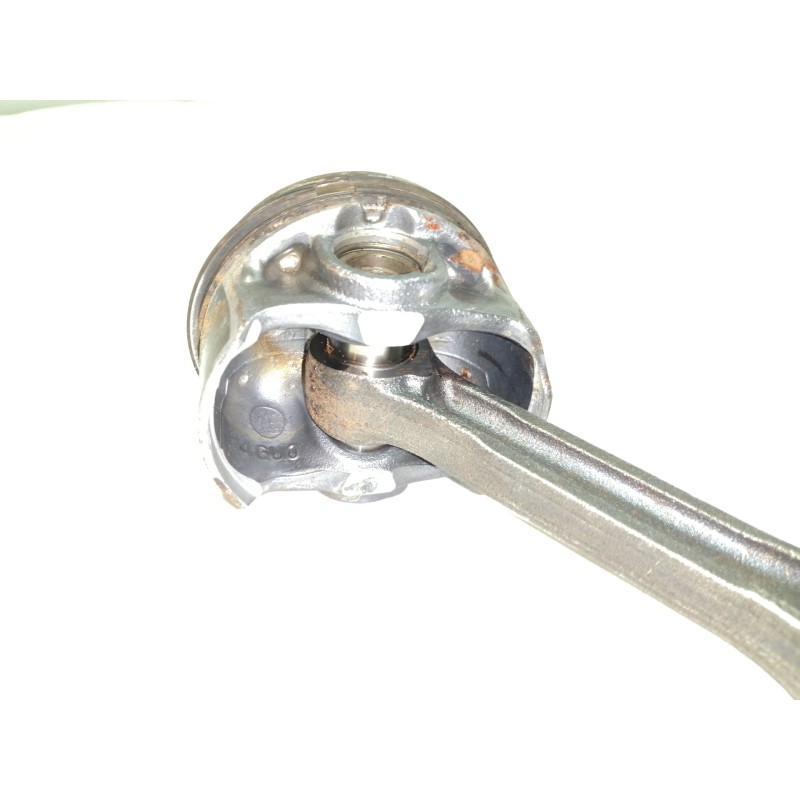 Recambio de piston para hyundai kona sle 2wd referencia OEM IAM 4GUO  