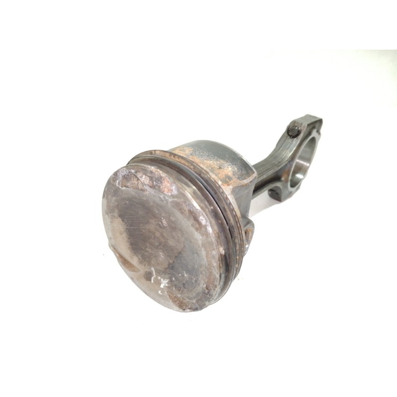 Recambio de piston para hyundai kona sle 2wd referencia OEM IAM 4GUO  