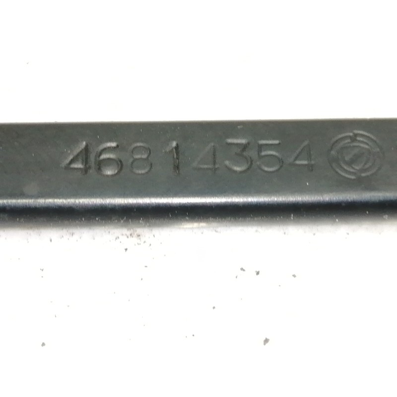 Recambio de brazo limpia delantero derecho para fiat stilo (192) 1.6 16v active referencia OEM IAM 46814354  