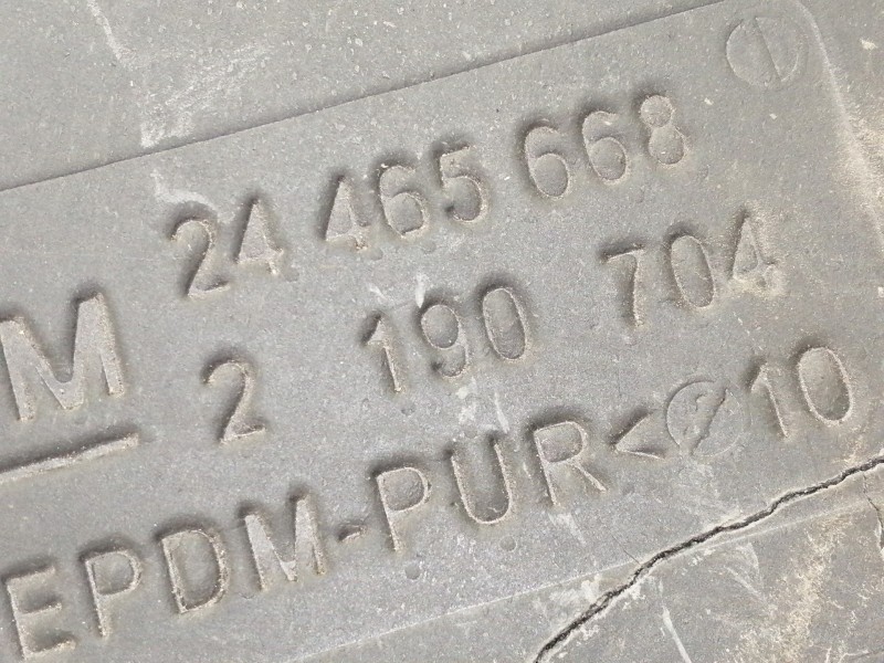 Recambio de soporte para opel zafira b cosmo referencia OEM IAM 24465668  