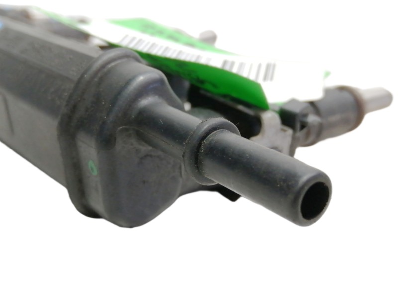 Recambio de rampa inyectora para peugeot 207 xs referencia OEM IAM V75756458002  