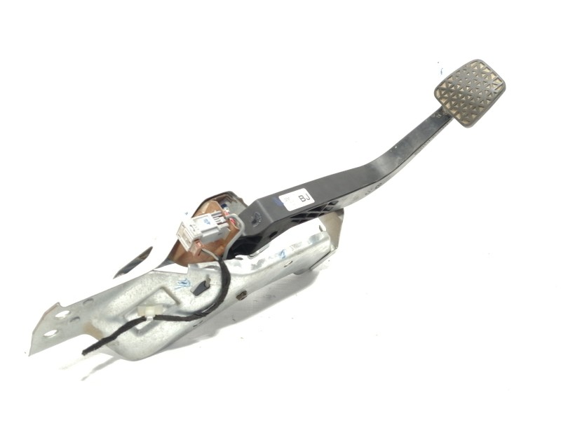 Recambio de pedal embrague para opel zafira b cosmo referencia OEM IAM 13192503  