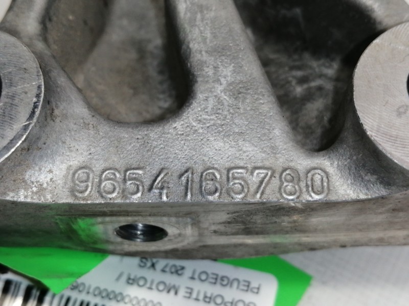 Recambio de soporte motor para peugeot 207 xs referencia OEM IAM 9654165780  