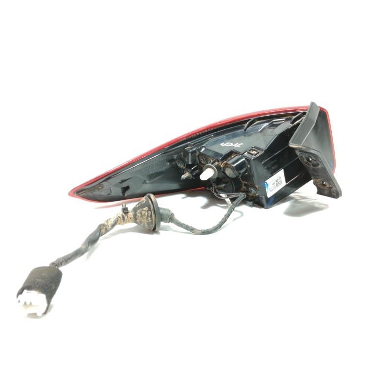 Recambio de piloto trasero derecho para hyundai kona sle 2wd referencia OEM IAM 92402J9000  