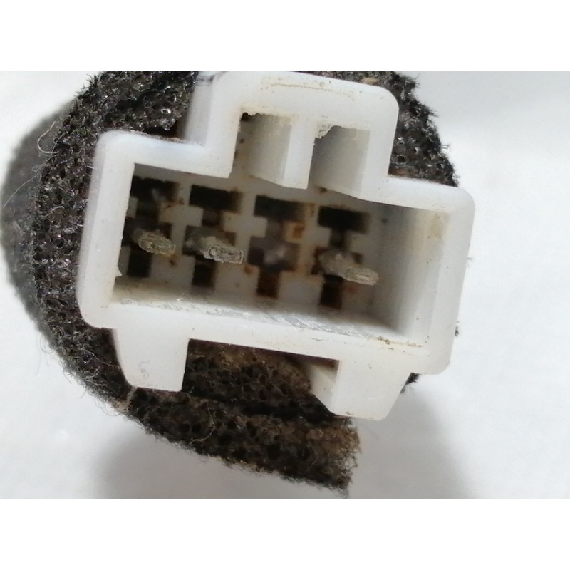 Recambio de piloto trasero derecho para hyundai kona sle 2wd referencia OEM IAM 92402J9000  