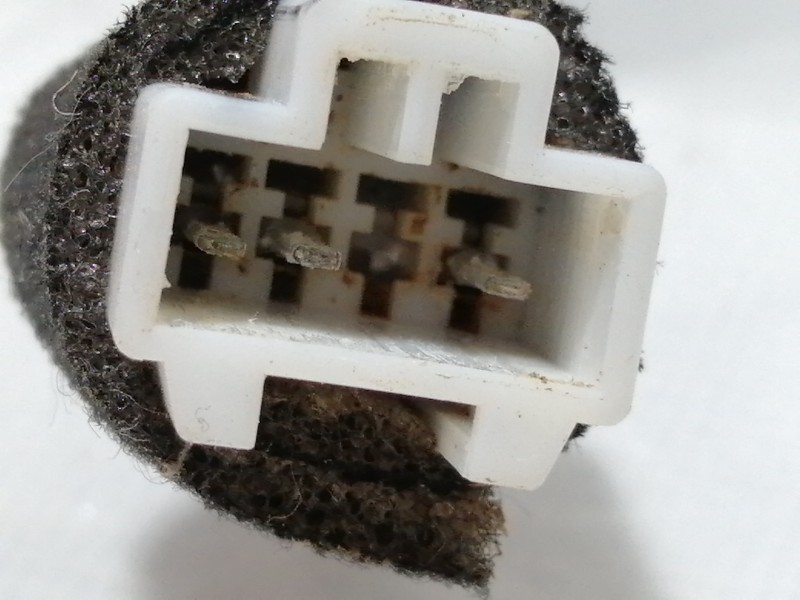 Recambio de piloto trasero derecho para hyundai kona sle 2wd referencia OEM IAM 92402J9000  