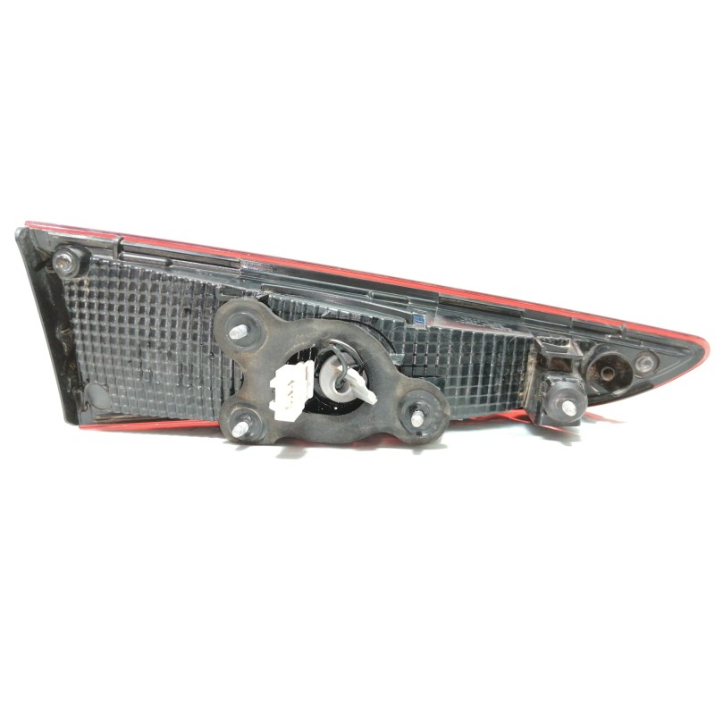 Recambio de piloto trasero derecho interior para hyundai kona sle 2wd referencia OEM IAM 92404J9000  