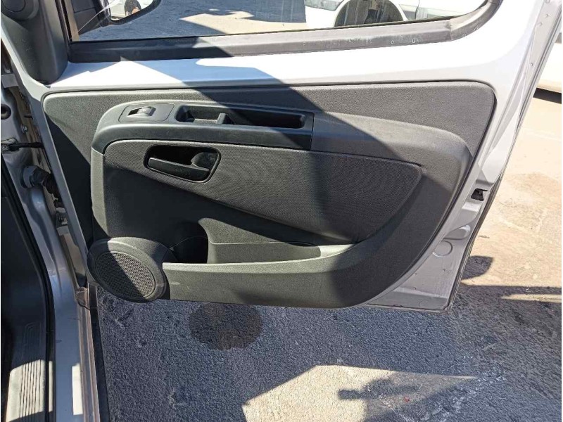 Recambio de guarnecido puerta delantera derecha para peugeot bipper tepee basis referencia OEM IAM   