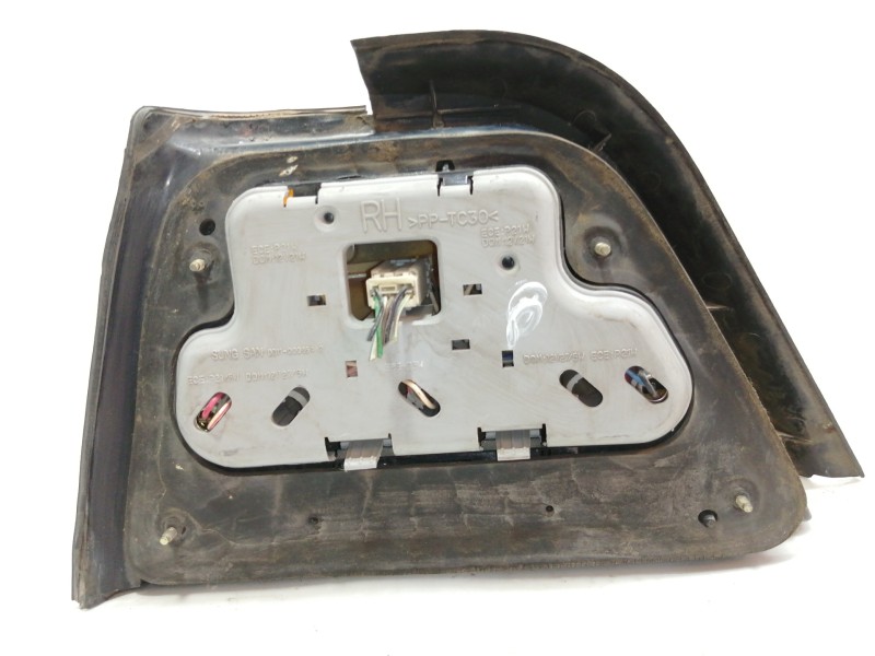 Recambio de piloto trasero derecho para daewoo nexia acro referencia OEM IAM   