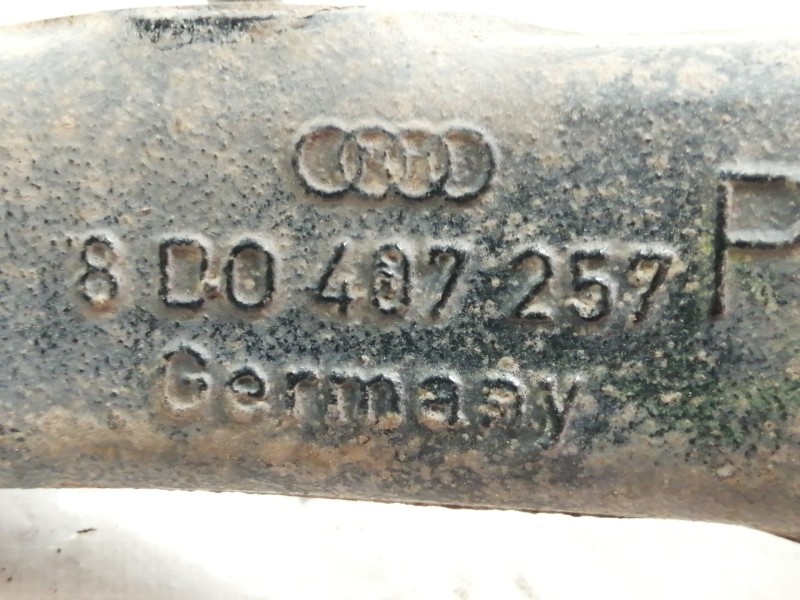 Recambio de mangueta delantera izquierda para audi a4 avant (b5) 1.9 tdi referencia OEM IAM 8D0407257  
