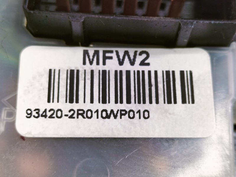 Recambio de mando limpia para hyundai i30 classic referencia OEM IAM 934202R010 934202R010WP010 