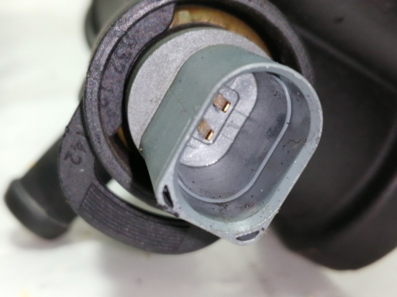 Recambio de termostato para skoda fabia combi (5j5) style referencia OEM IAM 038121132D  