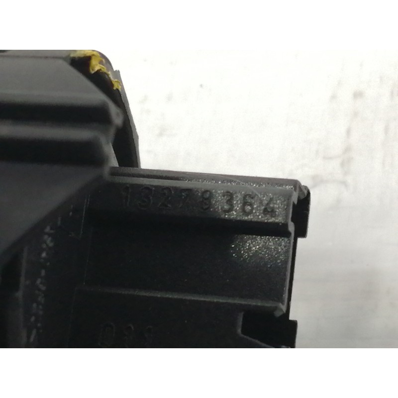 Recambio de interruptor para opel insignia sports tourer 2.0 16v cdti referencia OEM IAM 13278364  