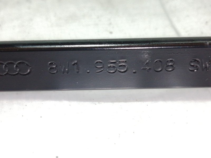 Recambio de brazo limpia delantero derecho para audi a4 berlina (8w2) advanced edition referencia OEM IAM 8W1955408  