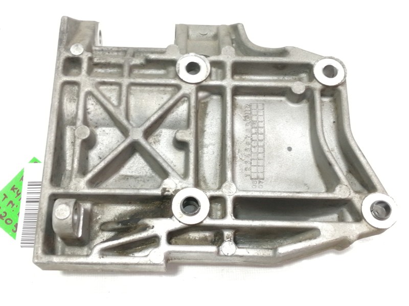 Recambio de soporte alternador para ssangyong kyron 200 xdi limited referencia OEM IAM A6651550335  