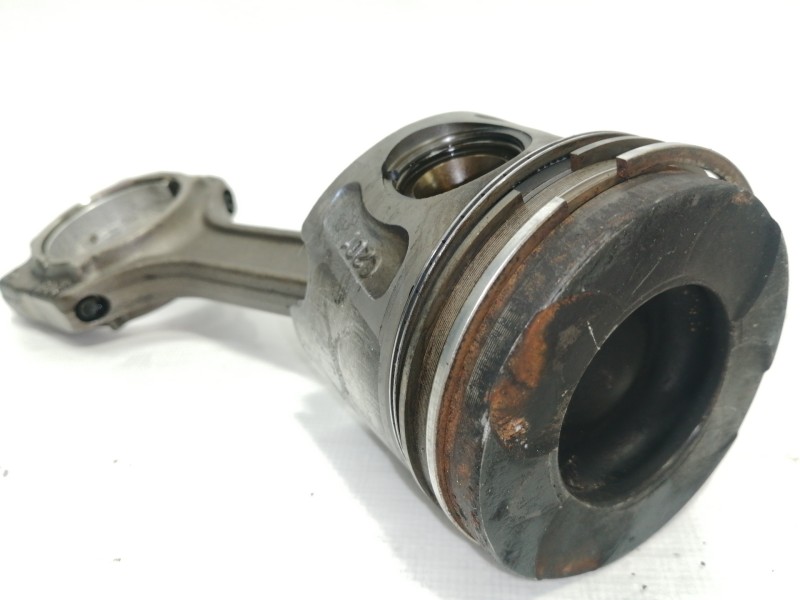 Recambio de piston para fiat linea (110) dynamic referencia OEM IAM 06933  