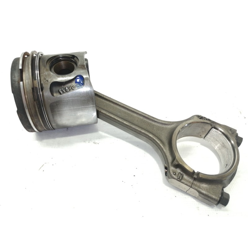 Recambio de piston para fiat linea (110) dynamic referencia OEM IAM 06933  