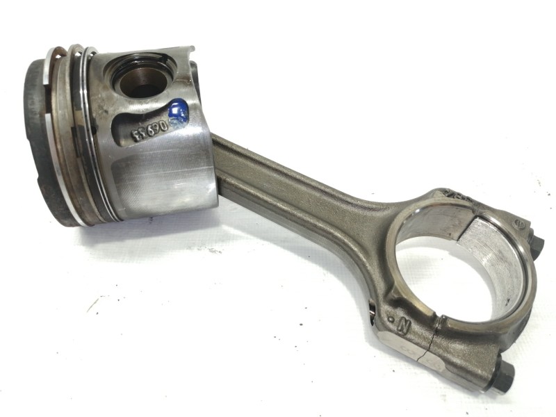 Recambio de piston para fiat linea (110) dynamic referencia OEM IAM 06933  