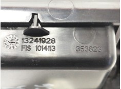 Recambio de cenicero para opel insignia sports tourer 2.0 16v cdti referencia OEM IAM 13320460 353820 / 1014648 353823 / 1014113 2