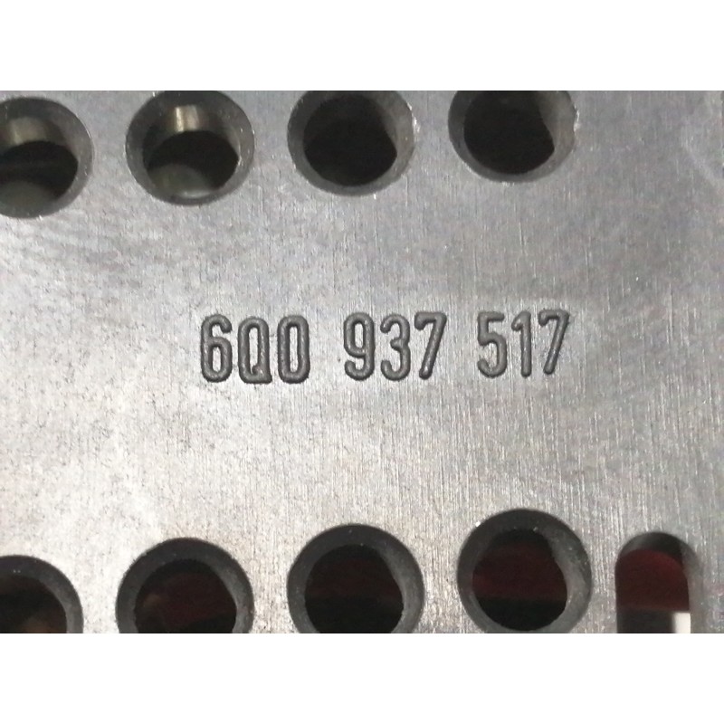 Recambio de caja reles / fusibles para volkswagen polo (9n1) conceptline referencia OEM IAM 6Q0973374 6Q0937517 