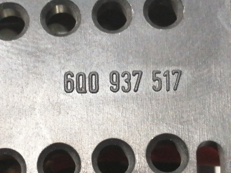 Recambio de caja reles / fusibles para volkswagen polo (9n1) conceptline referencia OEM IAM 6Q0973374 6Q0937517 