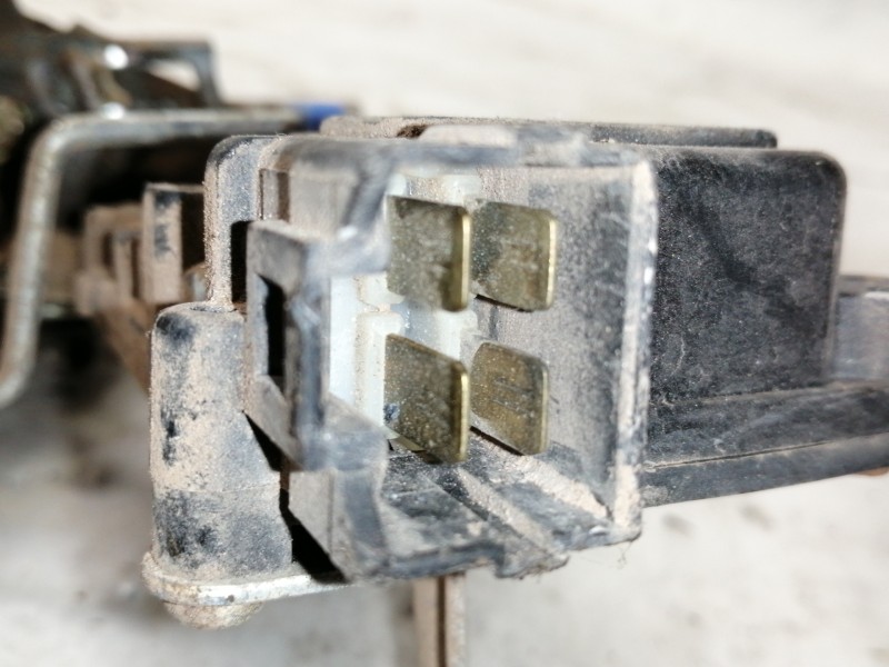 Recambio de cerradura puerta trasera izquierda para hyundai accent (lc) gl 4p referencia OEM IAM   