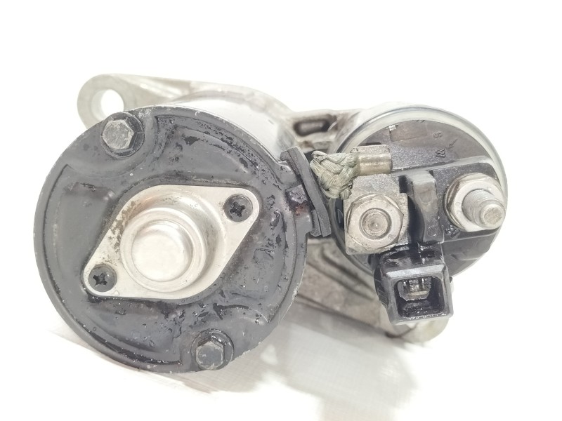Recambio de motor arranque para volkswagen polo (9n1) 1.4 16v referencia OEM IAM 0001120400  