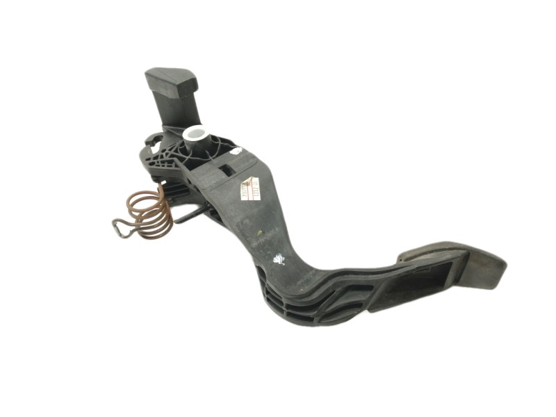 Recambio de pedal embrague para fiat linea (110) dynamic referencia OEM IAM 3803100009  