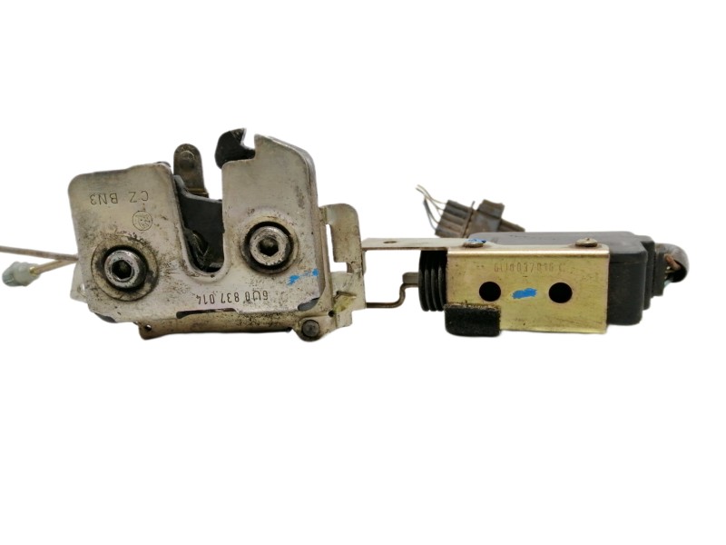 Recambio de cerradura puerta delantera derecha para skoda felicia combi ( 795) glx referencia OEM IAM 6U0837014 6U0837016C 6U083