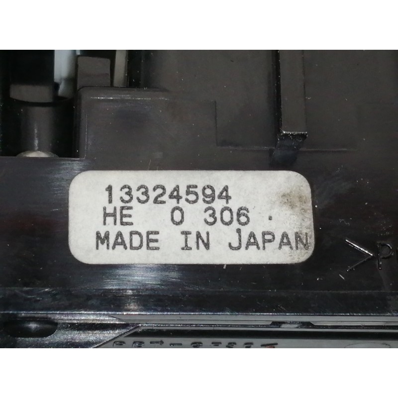 Recambio de mando multifuncion para opel insignia sports tourer 2.0 16v cdti referencia OEM IAM 13324594  