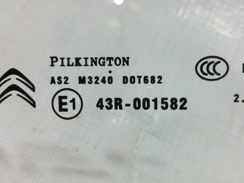 Recambio de luna delantera derecha para citroën c4 lim. collection referencia OEM IAM 43R001582  